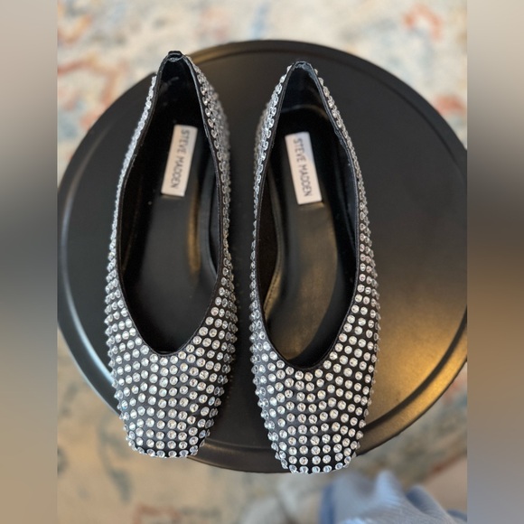 New Steve Madden Delphine Flat with Rhinestone-covered fabric upper - Picture 1 of 12